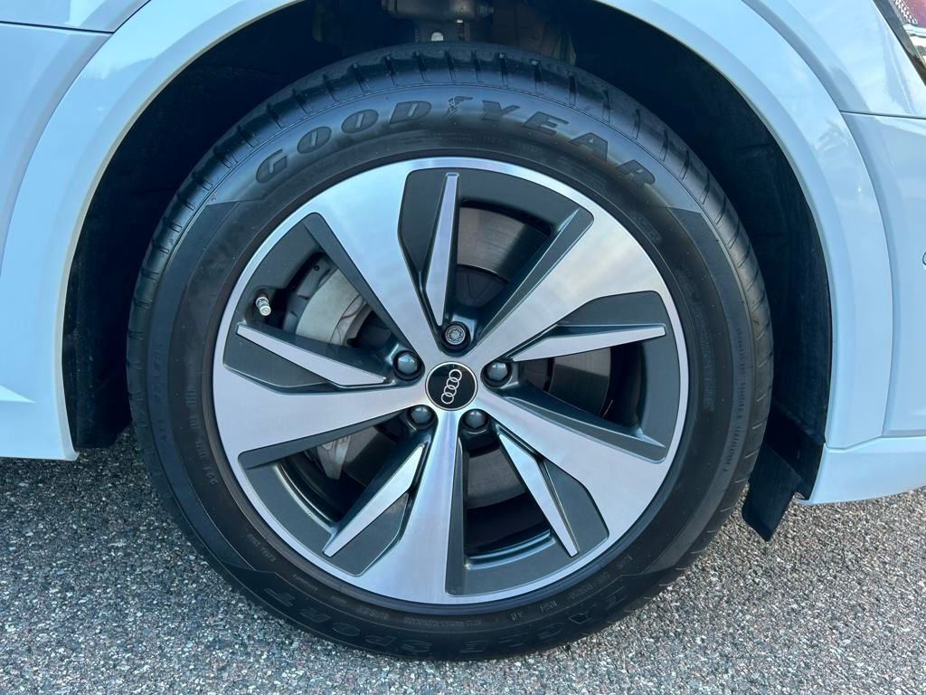 2024 Audi Q8 e-tron Premium Plus Lakeland FL
