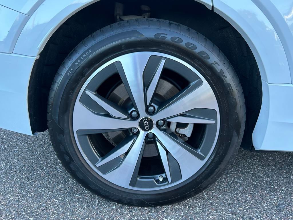 2024 Audi Q8 e-tron Premium Plus Lakeland FL