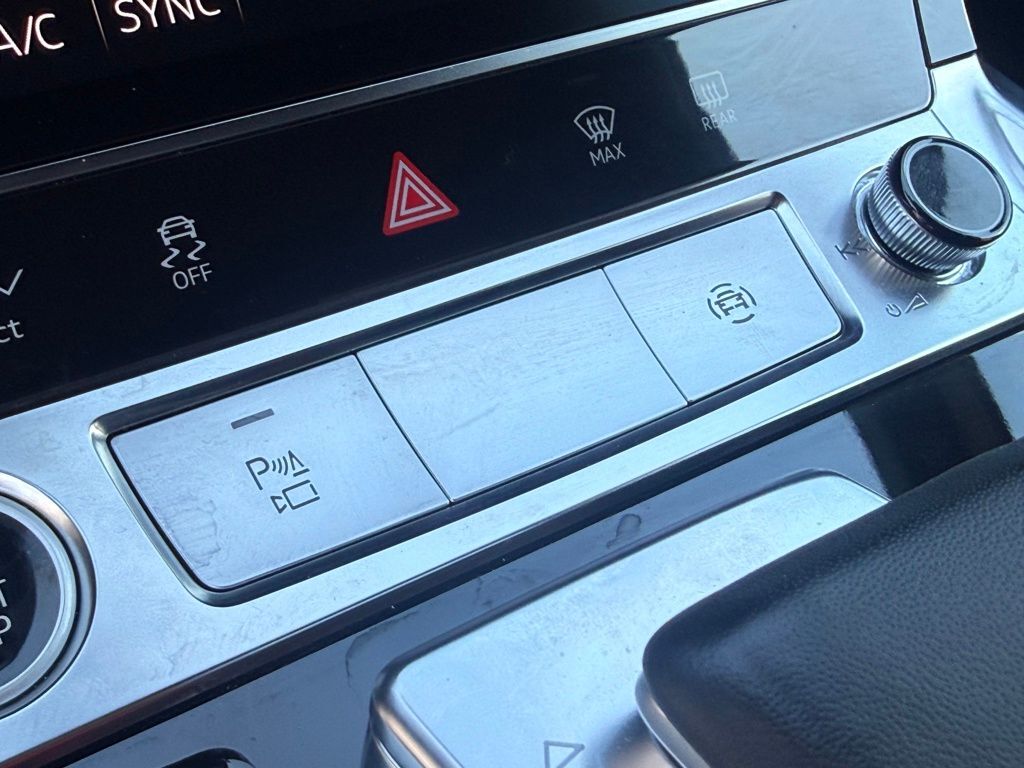 2024 Audi Q8 e-tron Premium Plus Lakeland FL