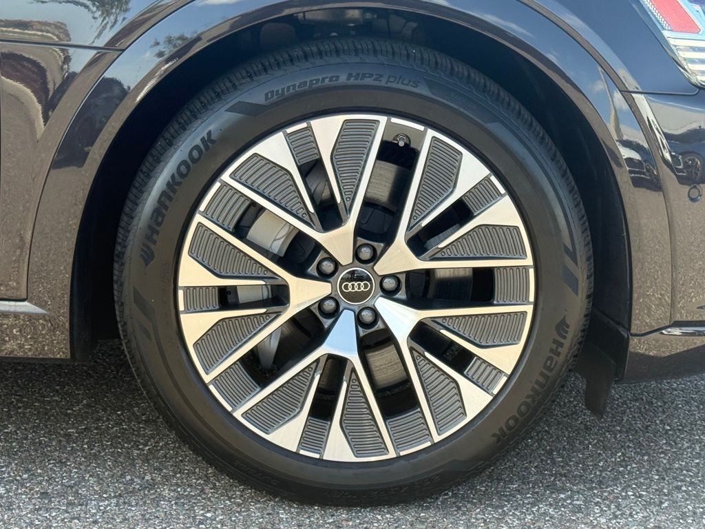 2024 Audi Q8 e-tron Premium Plus Lakeland FL