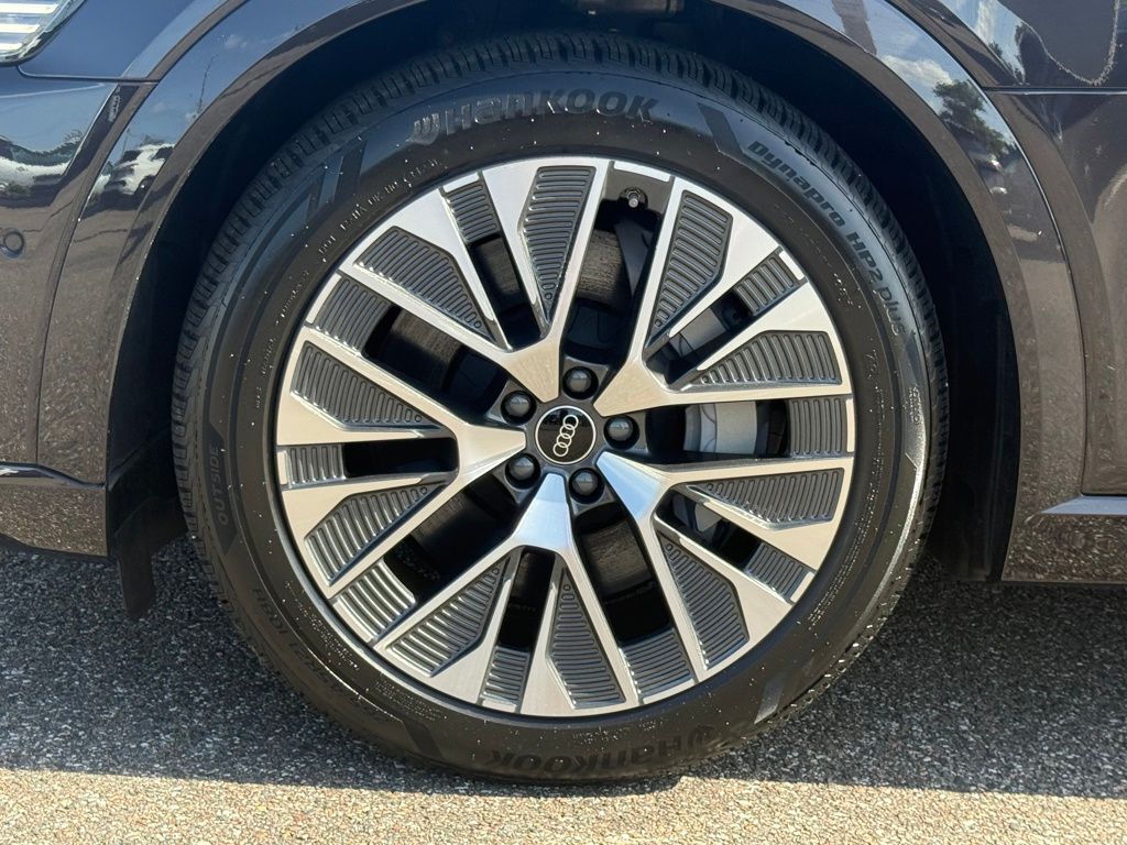 2024 Audi Q8 e-tron Premium Plus Lakeland FL