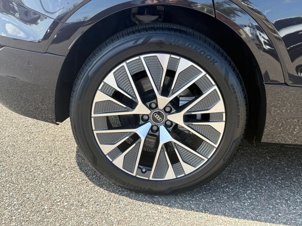2024 Audi Q8 e-tron Premium Plus Lakeland FL