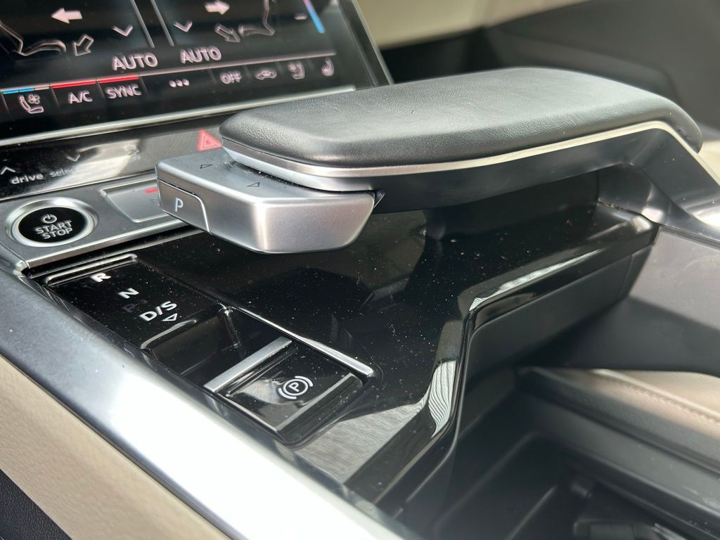 2024 Audi Q8 e-tron Premium Plus Lakeland FL