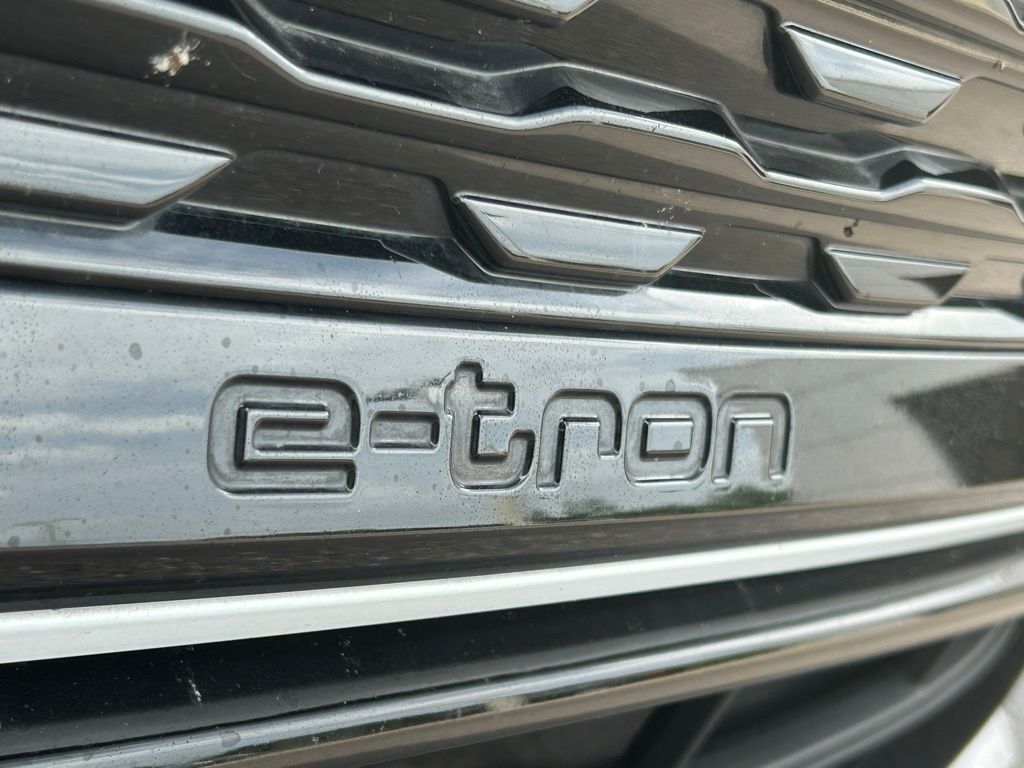 2024 Audi Q8 e-tron Premium Plus Lakeland FL