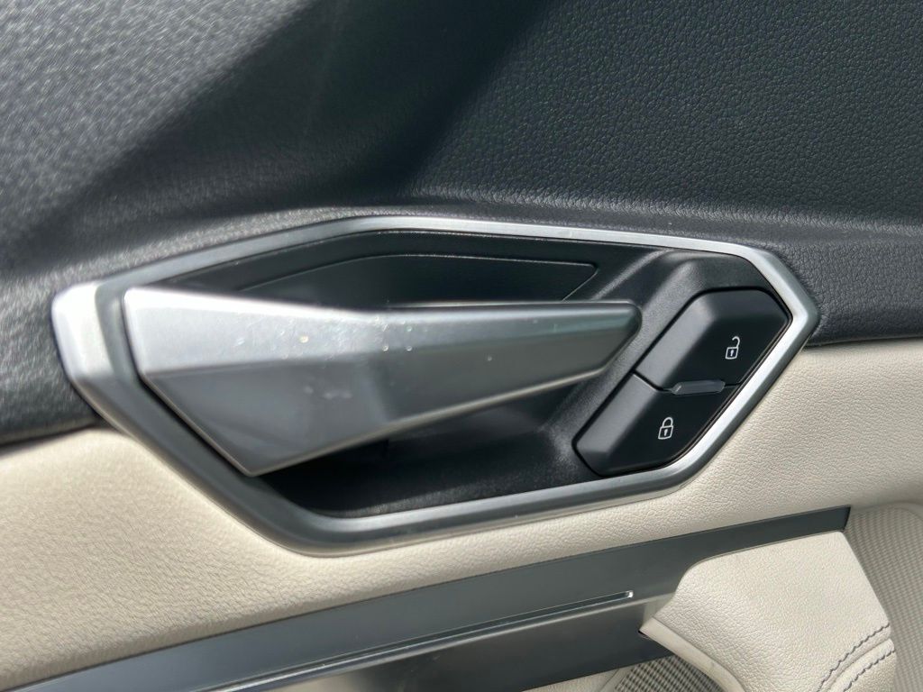 2024 Audi Q8 e-tron Premium Plus Lakeland FL