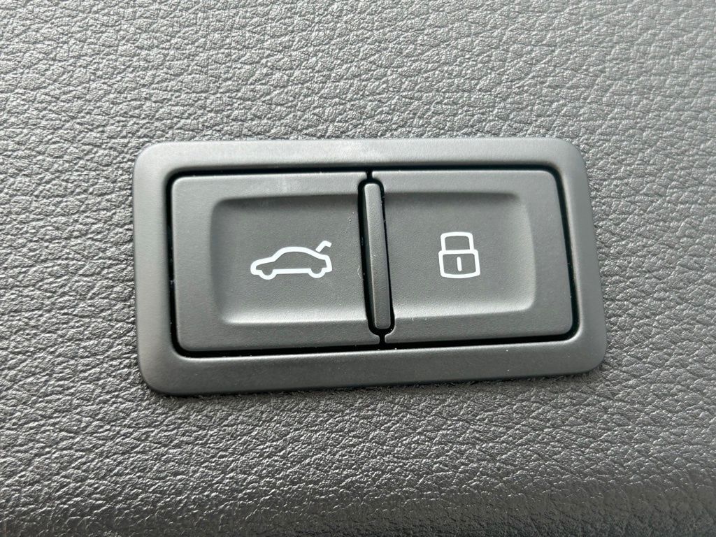 2024 Audi Q8 e-tron Premium Plus Lakeland FL