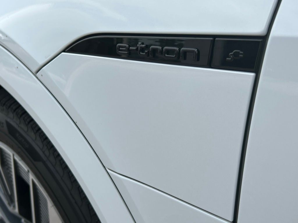 2024 Audi Q8 e-tron Premium Plus Lakeland FL