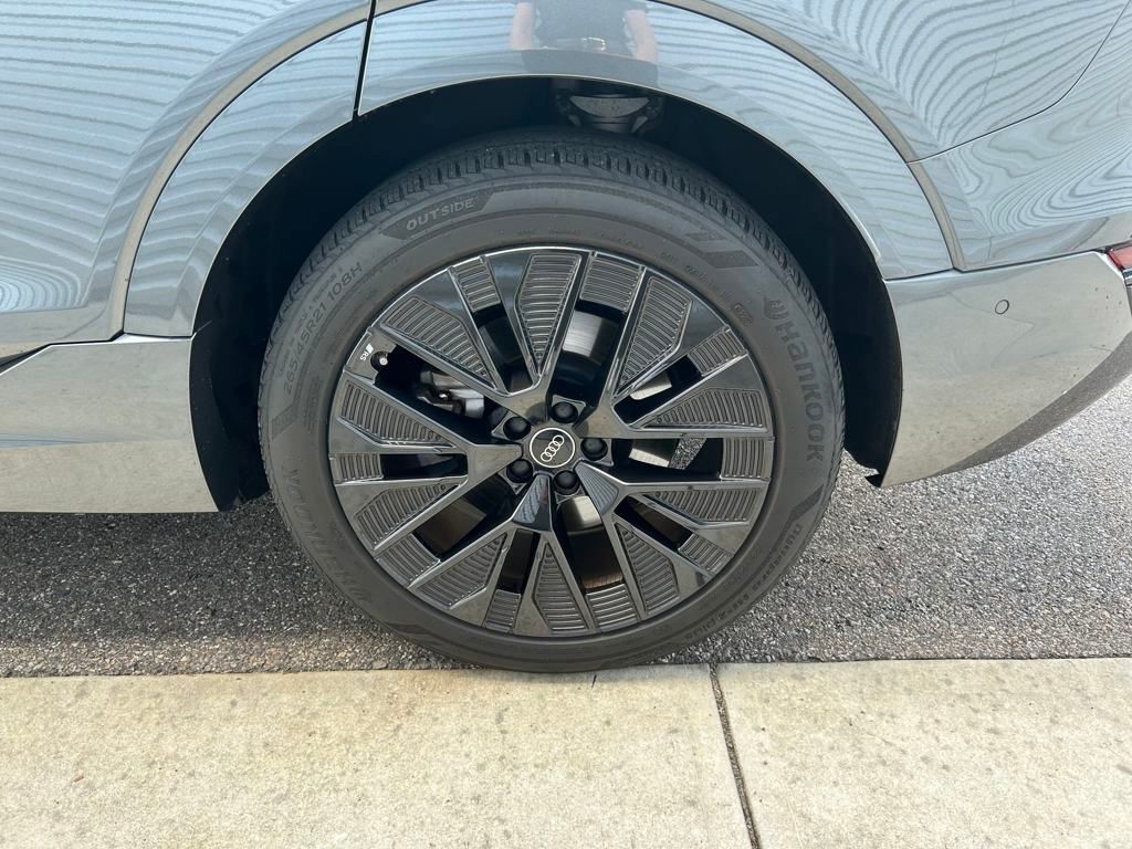 2024 Audi Q8 e-tron Prestige Lakeland FL