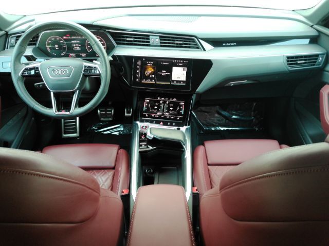 2024 Audi SQ8 e-tron Premium Plus quattro 2024 Audi SQ8 e-tron Premium Plus quattro