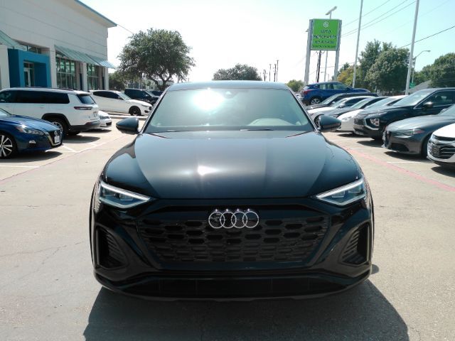 2024 Audi SQ8 e-tron Premium Plus quattro 2024 Audi SQ8 e-tron Premium Plus quattro