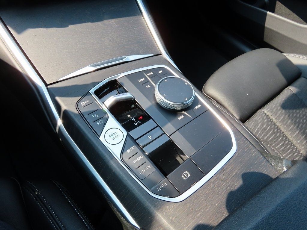 2024 BMW 3 Series 330e xDrive