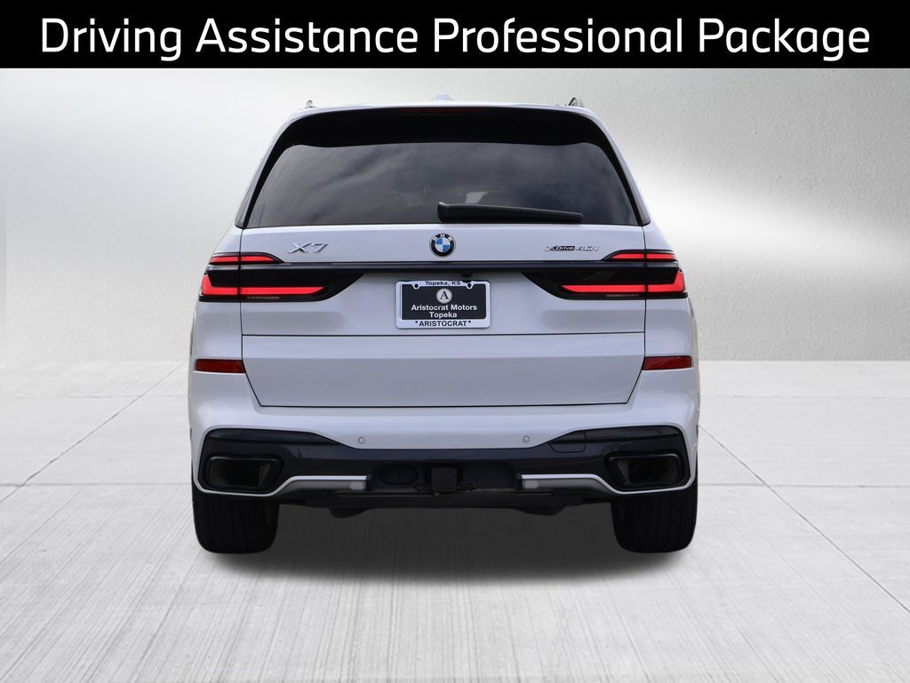 2024 BMW X7 xDrive40i