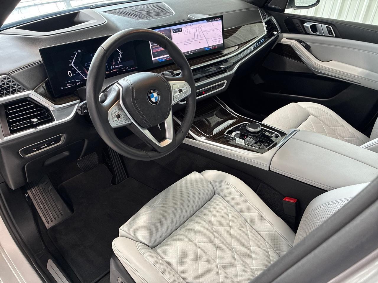 2024 BMW X7 xDrive40i, Premium Pkg, Climate Comfort Pkg, Parking Assist Pkg, Alcantara Headliner Houston TX 2024 BMW X7 xDrive40i, Premium Pkg, Climate Comfort Pkg, Parking Assist Pkg, Alcantara Headliner Houston TX