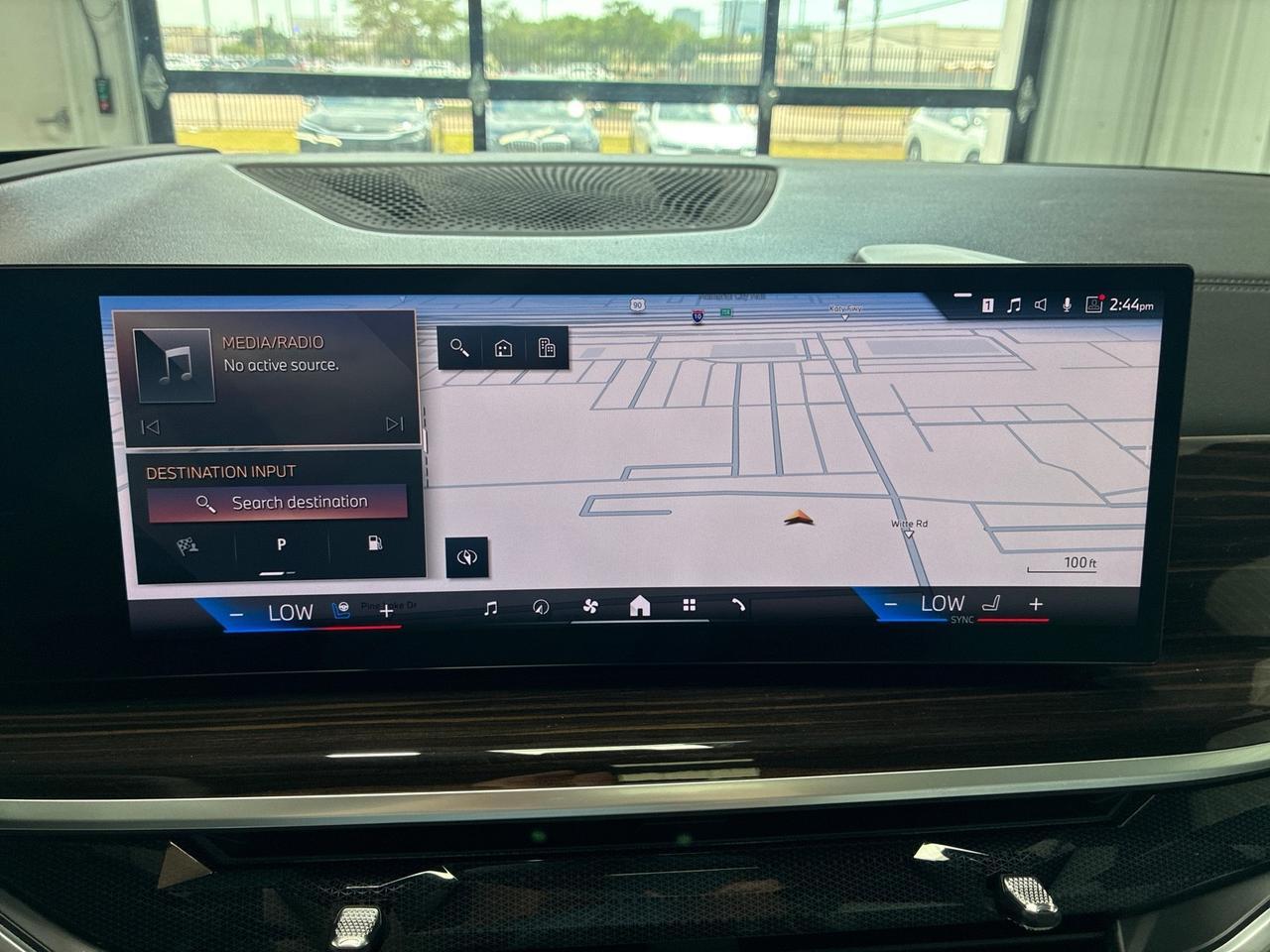 2024 BMW X7 xDrive40i, Premium Pkg, Climate Comfort Pkg, Parking Assist Pkg, Alcantara Headliner Houston TX 2024 BMW X7 xDrive40i, Premium Pkg, Climate Comfort Pkg, Parking Assist Pkg, Alcantara Headliner Houston TX