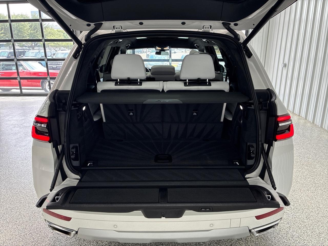2024 BMW X7 xDrive40i, Premium Pkg, Climate Comfort Pkg, Parking Assist Pkg, Alcantara Headliner Houston TX 2024 BMW X7 xDrive40i, Premium Pkg, Climate Comfort Pkg, Parking Assist Pkg, Alcantara Headliner Houston TX