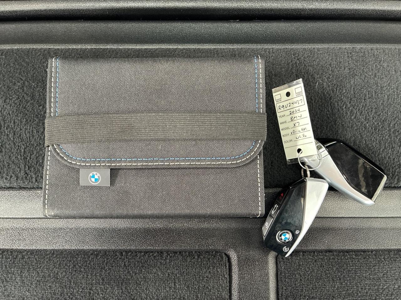 2024 BMW X7 xDrive40i, Premium Pkg, Climate Comfort Pkg, Parking Assist Pkg, Alcantara Headliner Houston TX 2024 BMW X7 xDrive40i, Premium Pkg, Climate Comfort Pkg, Parking Assist Pkg, Alcantara Headliner Houston TX