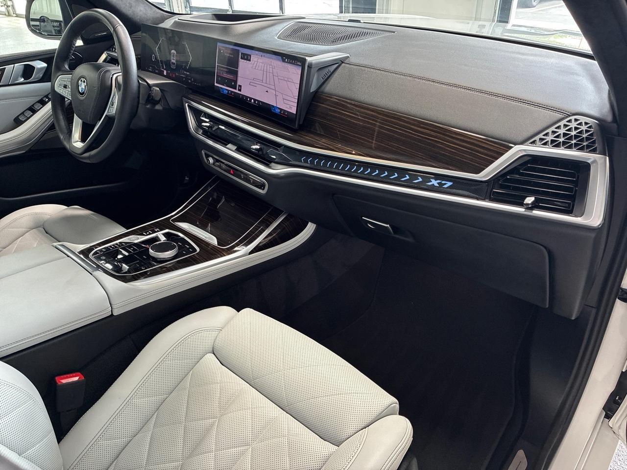 2024 BMW X7 xDrive40i, Premium Pkg, Climate Comfort Pkg, Parking Assist Pkg, Alcantara Headliner Houston TX 2024 BMW X7 xDrive40i, Premium Pkg, Climate Comfort Pkg, Parking Assist Pkg, Alcantara Headliner Houston TX