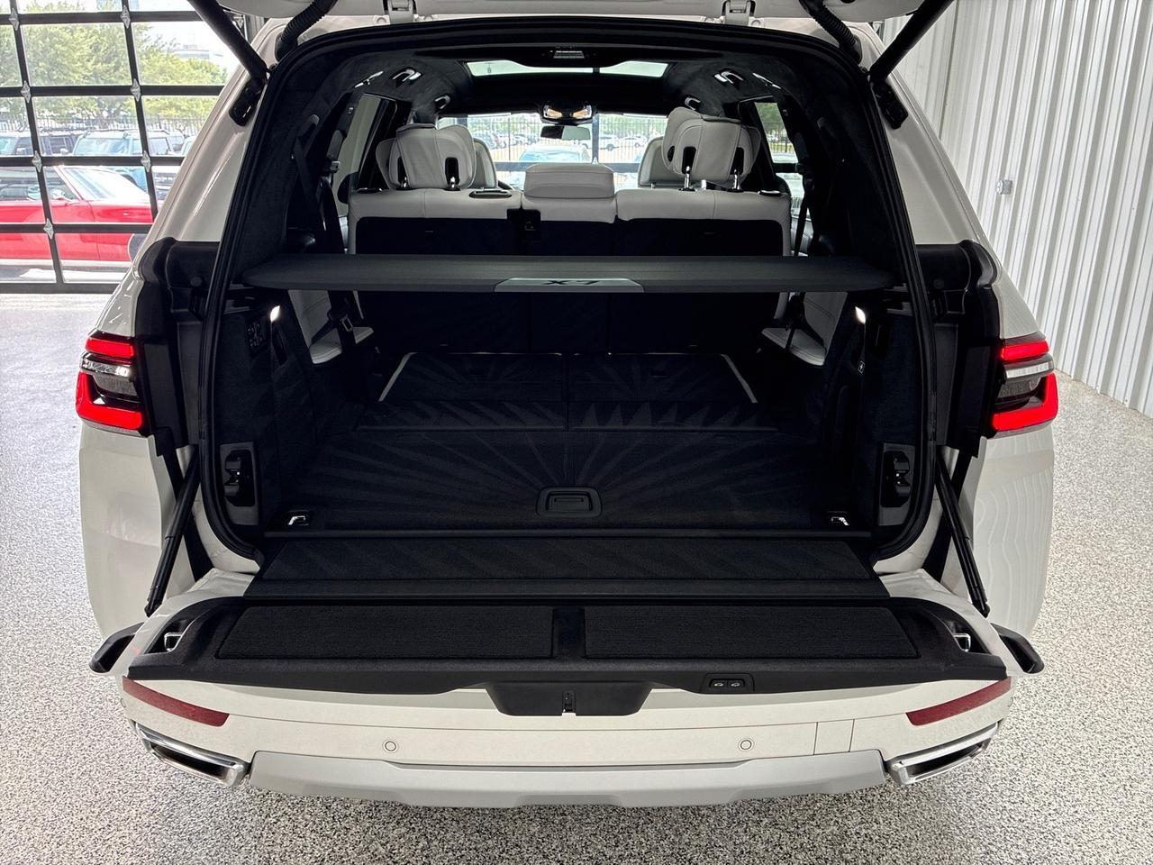 2024 BMW X7 xDrive40i, Premium Pkg, Climate Comfort Pkg, Parking Assist Pkg, Alcantara Headliner Houston TX 2024 BMW X7 xDrive40i, Premium Pkg, Climate Comfort Pkg, Parking Assist Pkg, Alcantara Headliner Houston TX