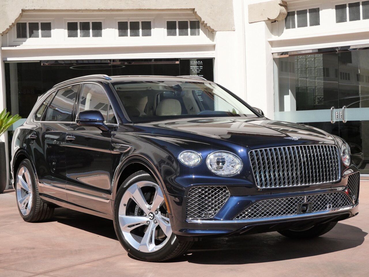 2024 Bentley Bentayga Azure Hybrid
