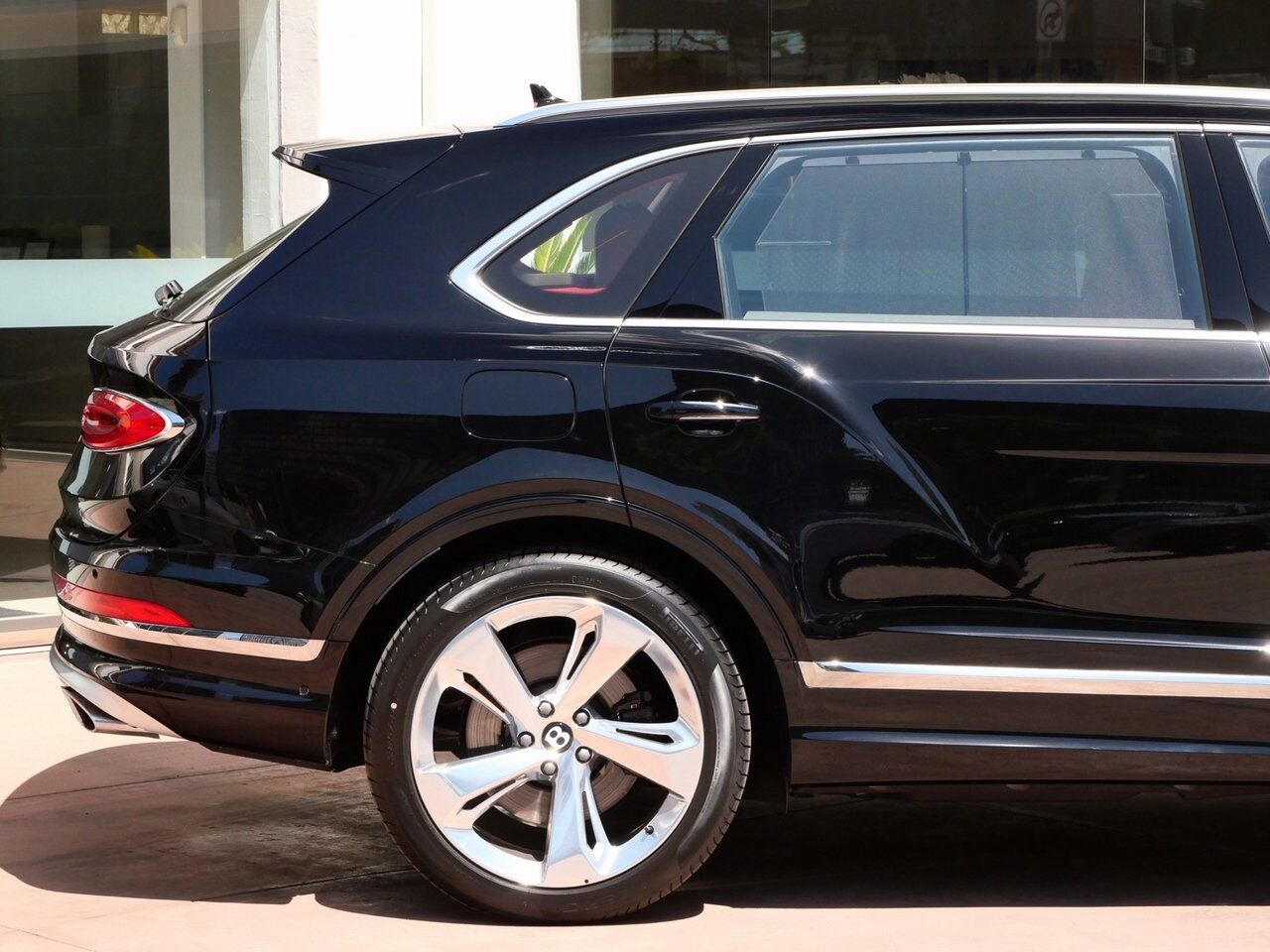 2024 Bentley Bentayga EWB Lawrence KS