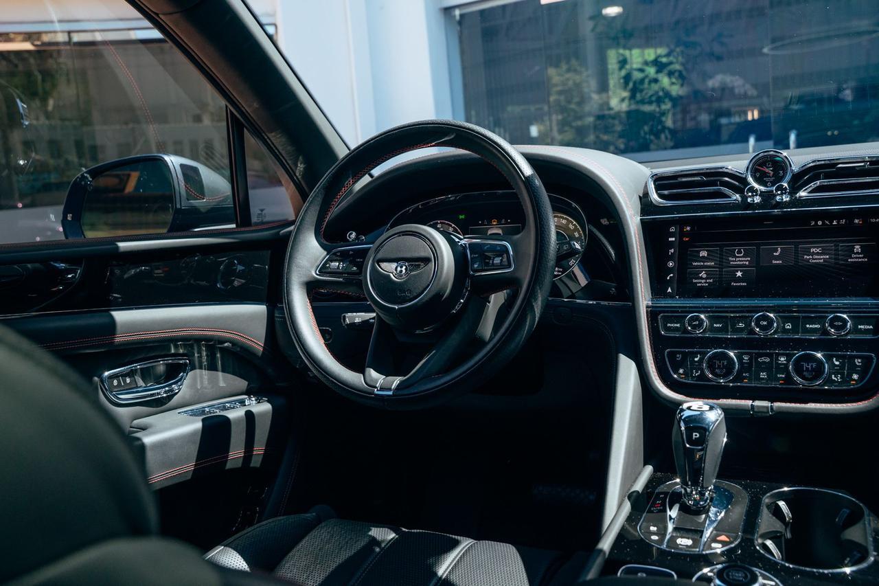 2024 Bentley Bentayga EWB