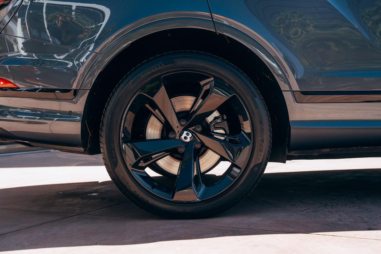 2024 Bentley Bentayga EWB Lawrence KS