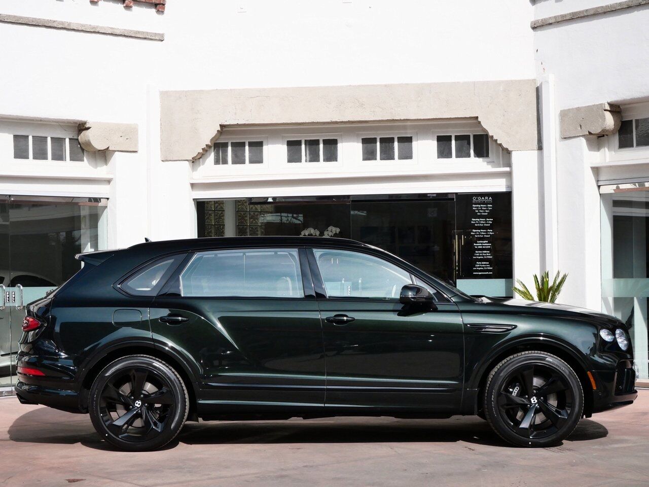 2024 Bentley Bentayga EWB Azure Azure Lawrence KS