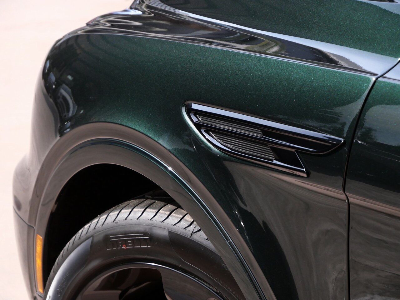 2024 Bentley Bentayga EWB Azure Azure Lawrence KS