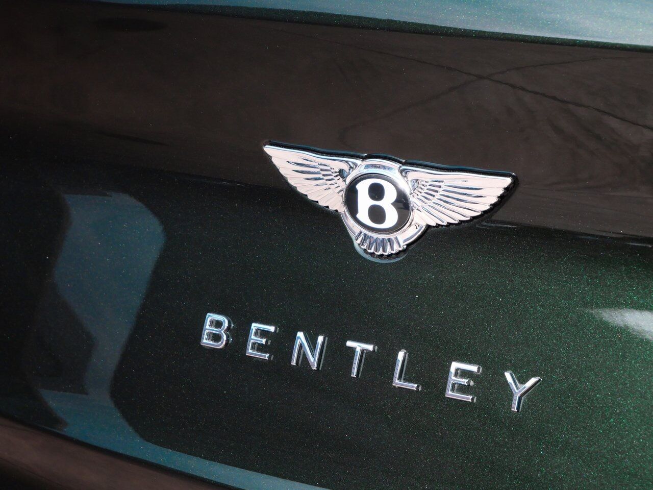 2024 Bentley Bentayga EWB Azure Azure Lawrence KS