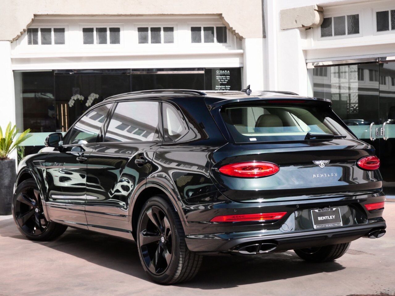 2024 Bentley Bentayga EWB Azure Azure Lawrence KS