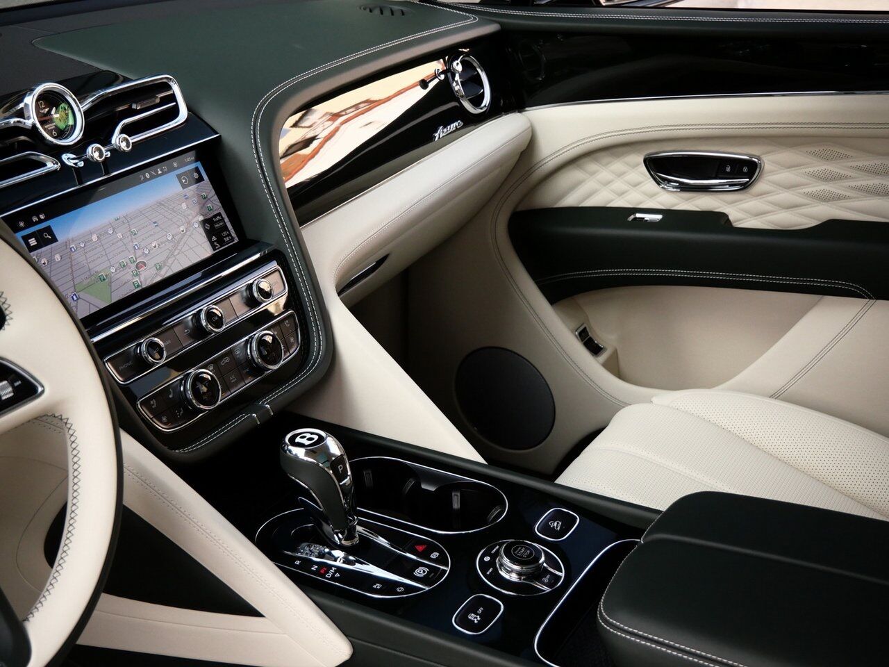 2024 Bentley Bentayga EWB Azure Azure Lawrence KS