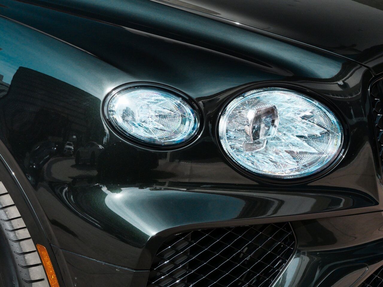 2024 Bentley Bentayga EWB Azure Azure Lawrence KS