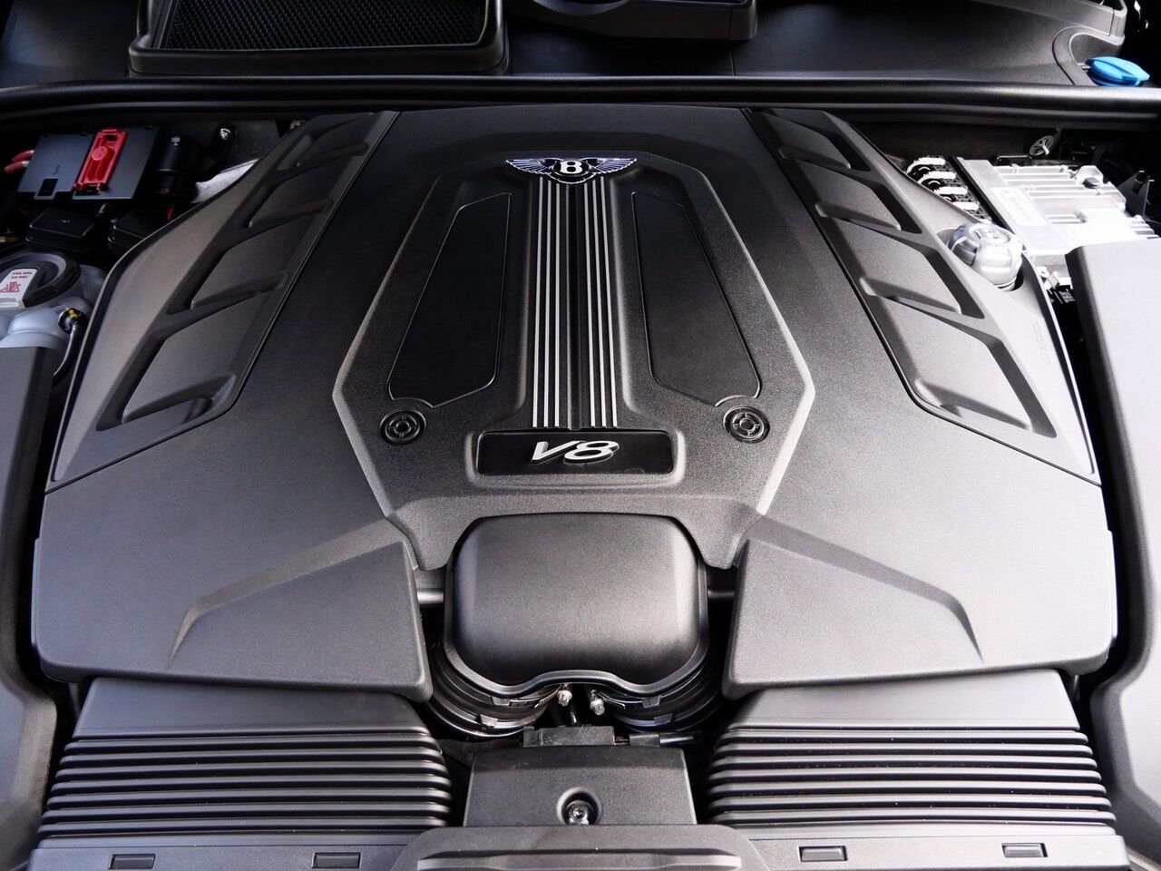 2024 Bentley Bentayga EWB Azure Azure Lawrence KS