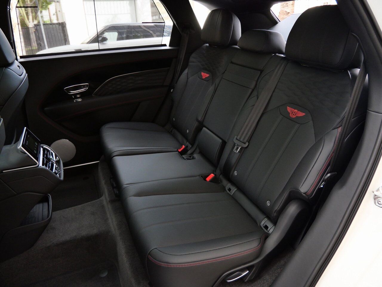 2024 Bentley Bentayga EWB Azure Azure Lawrence KS