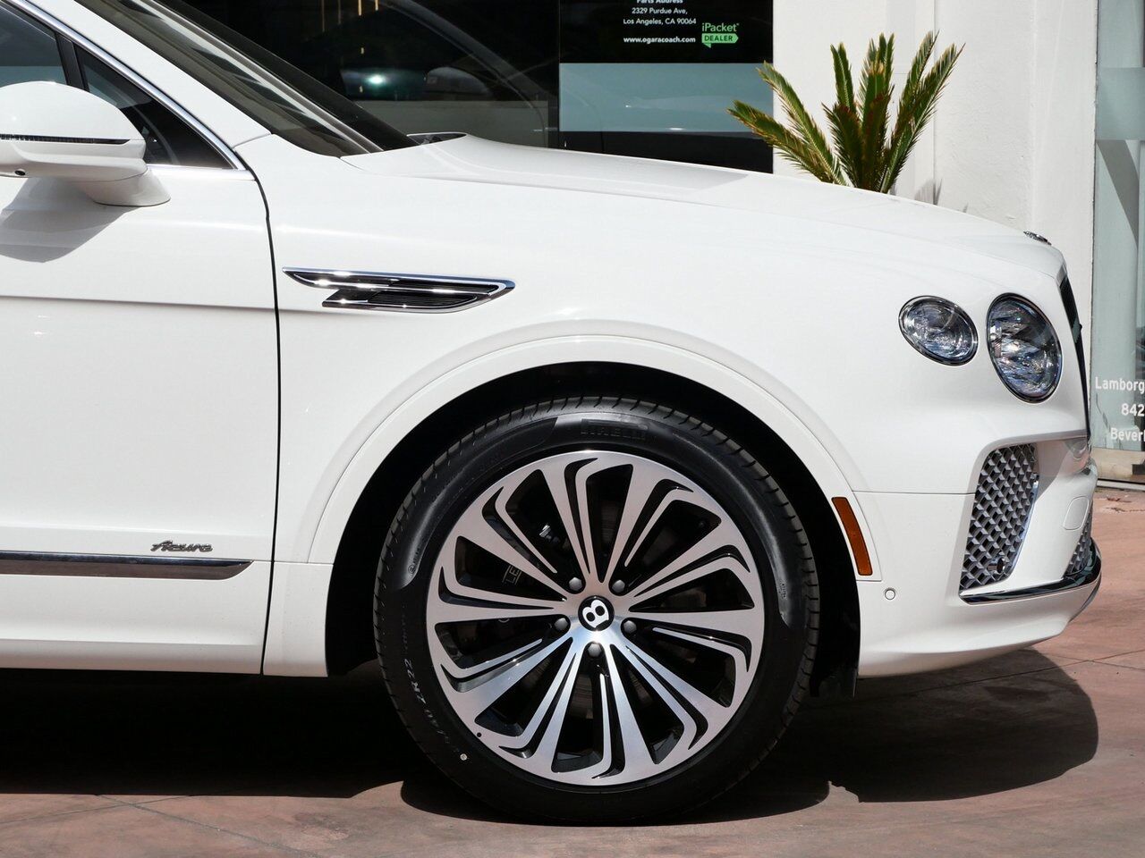 2024 Bentley Bentayga EWB Azure Azure Lawrence KS