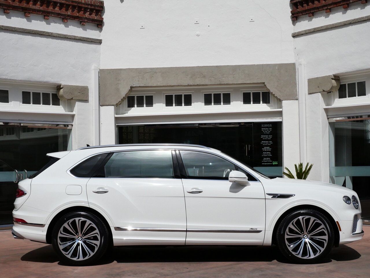 2024 Bentley Bentayga EWB Azure Azure Lawrence KS