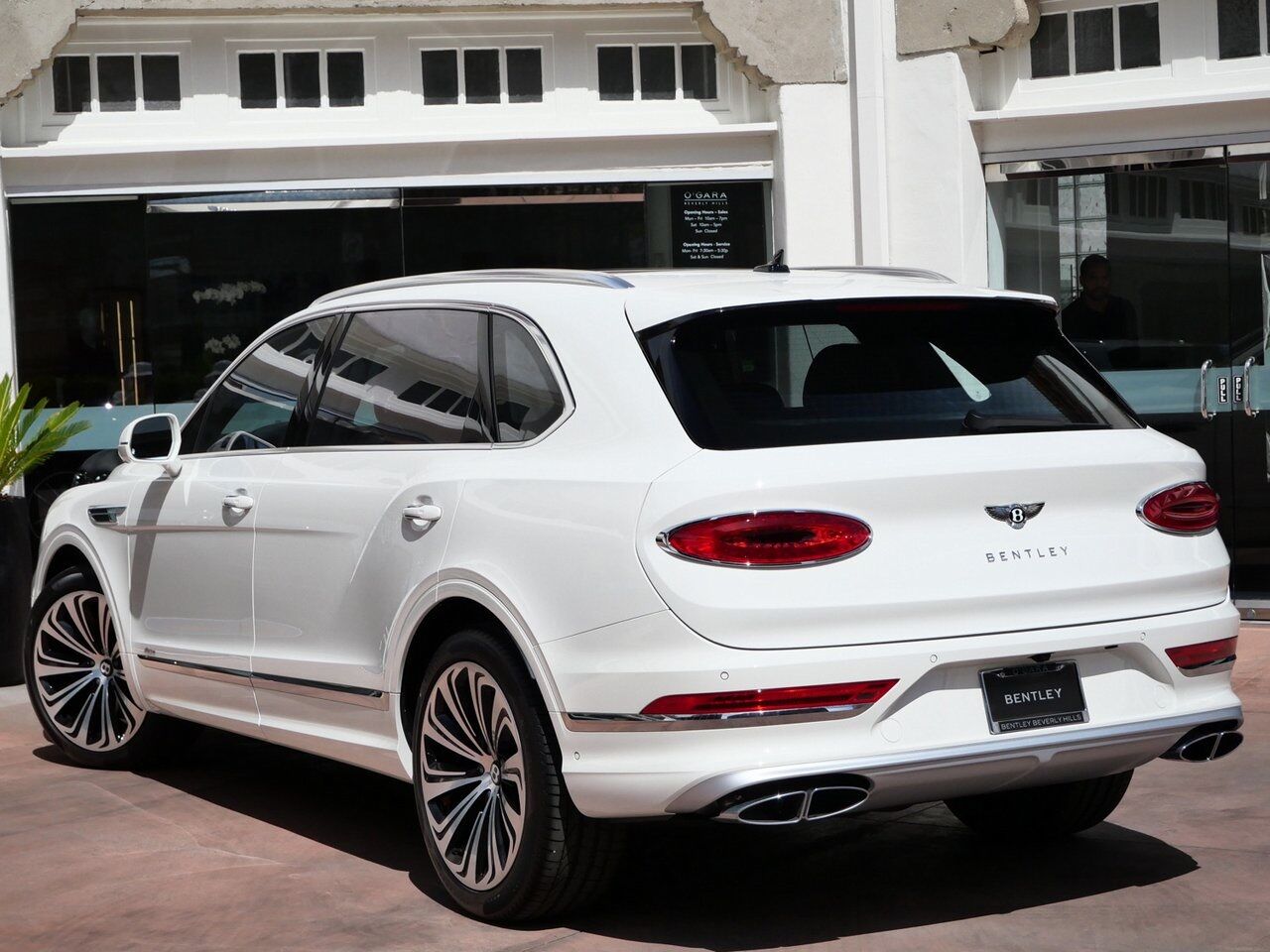 2024 Bentley Bentayga EWB Azure Azure Lawrence KS