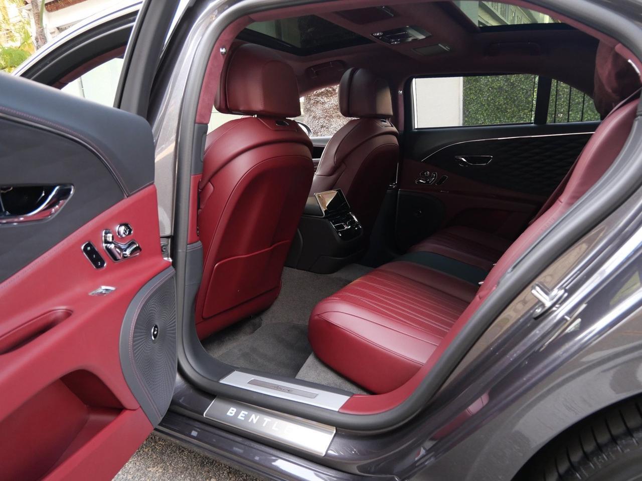 2024 Bentley Flying Spur Hybrid Azure Azure Lawrence KS