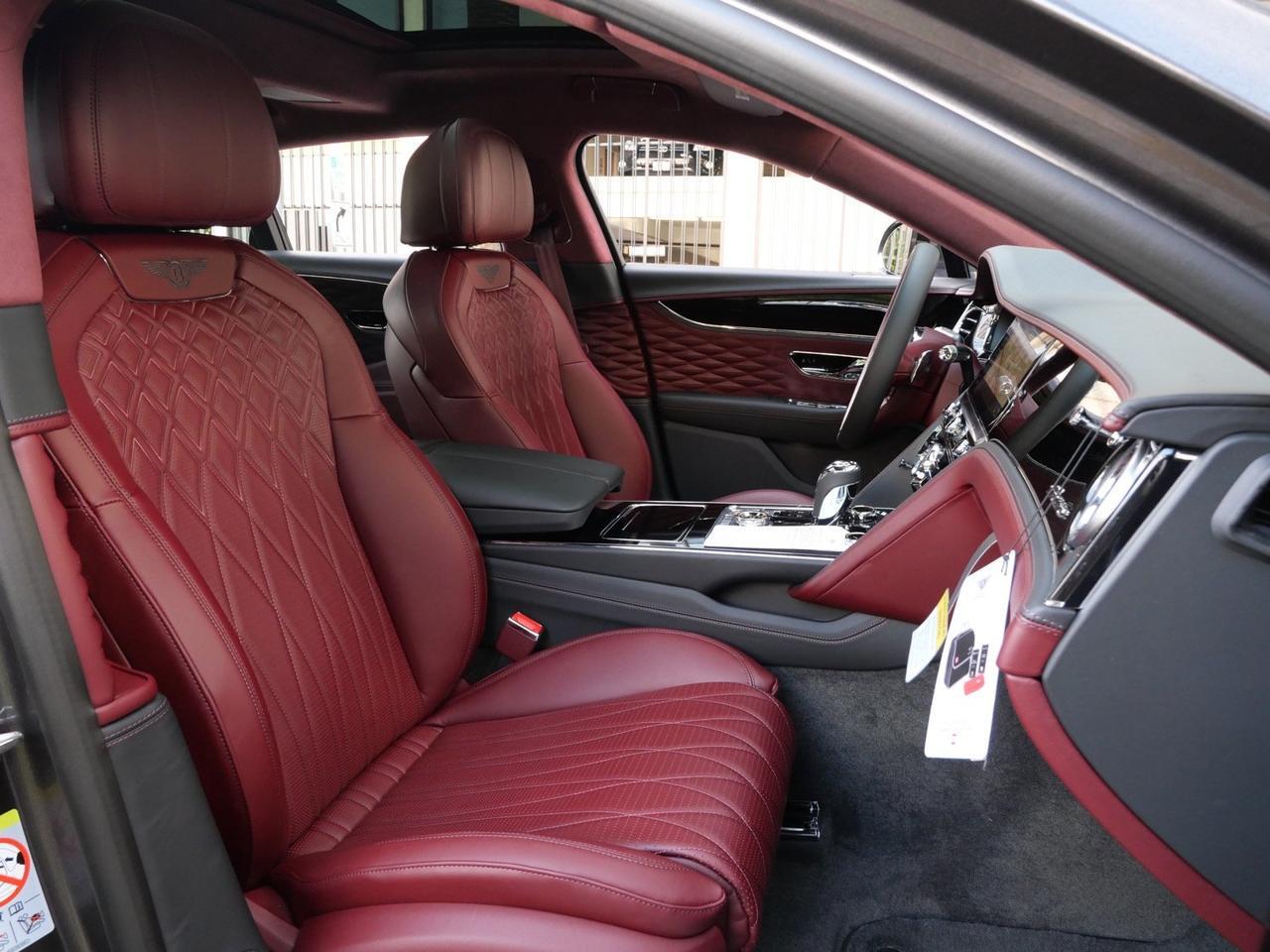 2024 Bentley Flying Spur Hybrid Azure Azure Lawrence KS