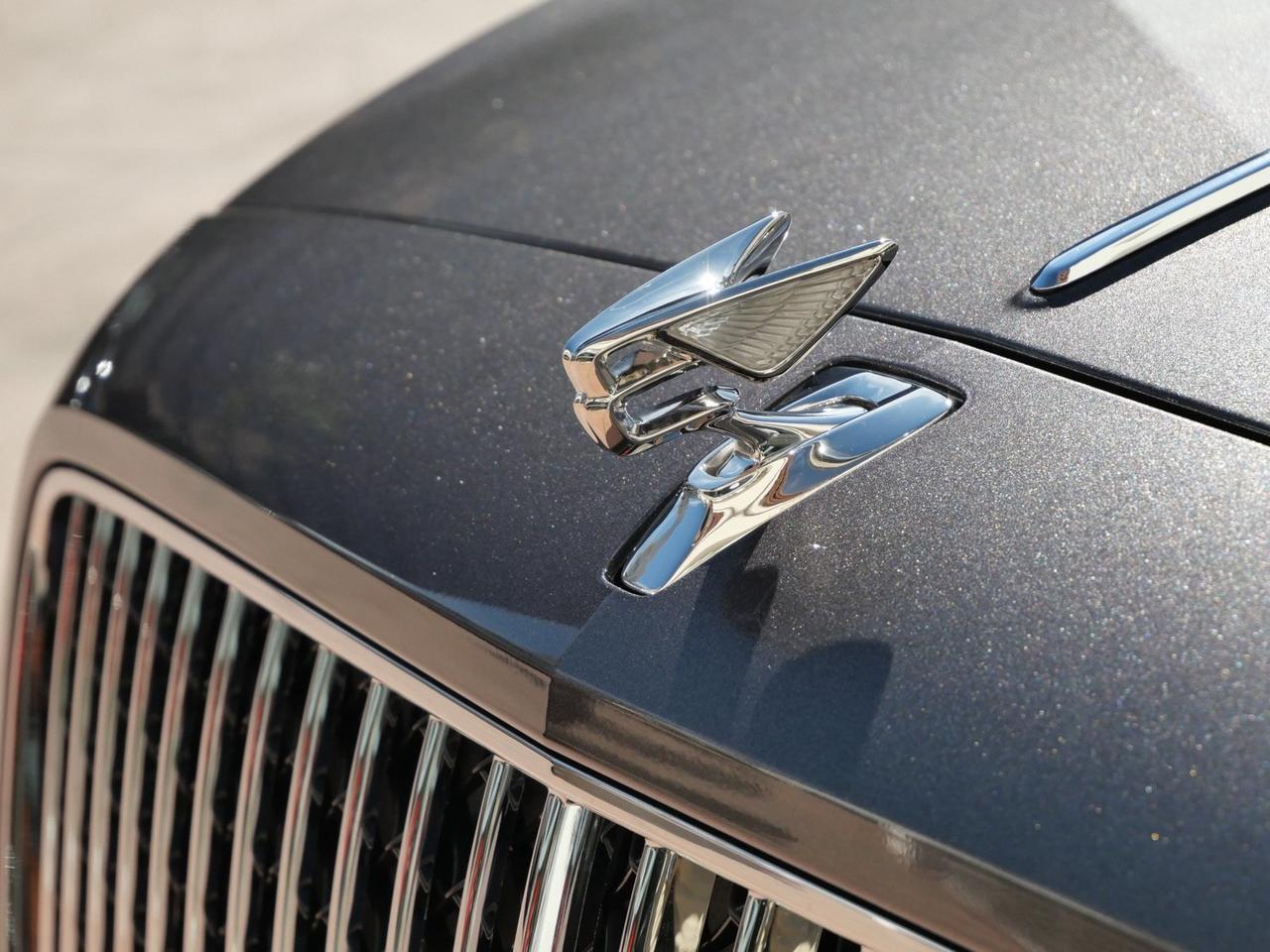 2024 Bentley Flying Spur Hybrid Azure Azure Lawrence KS