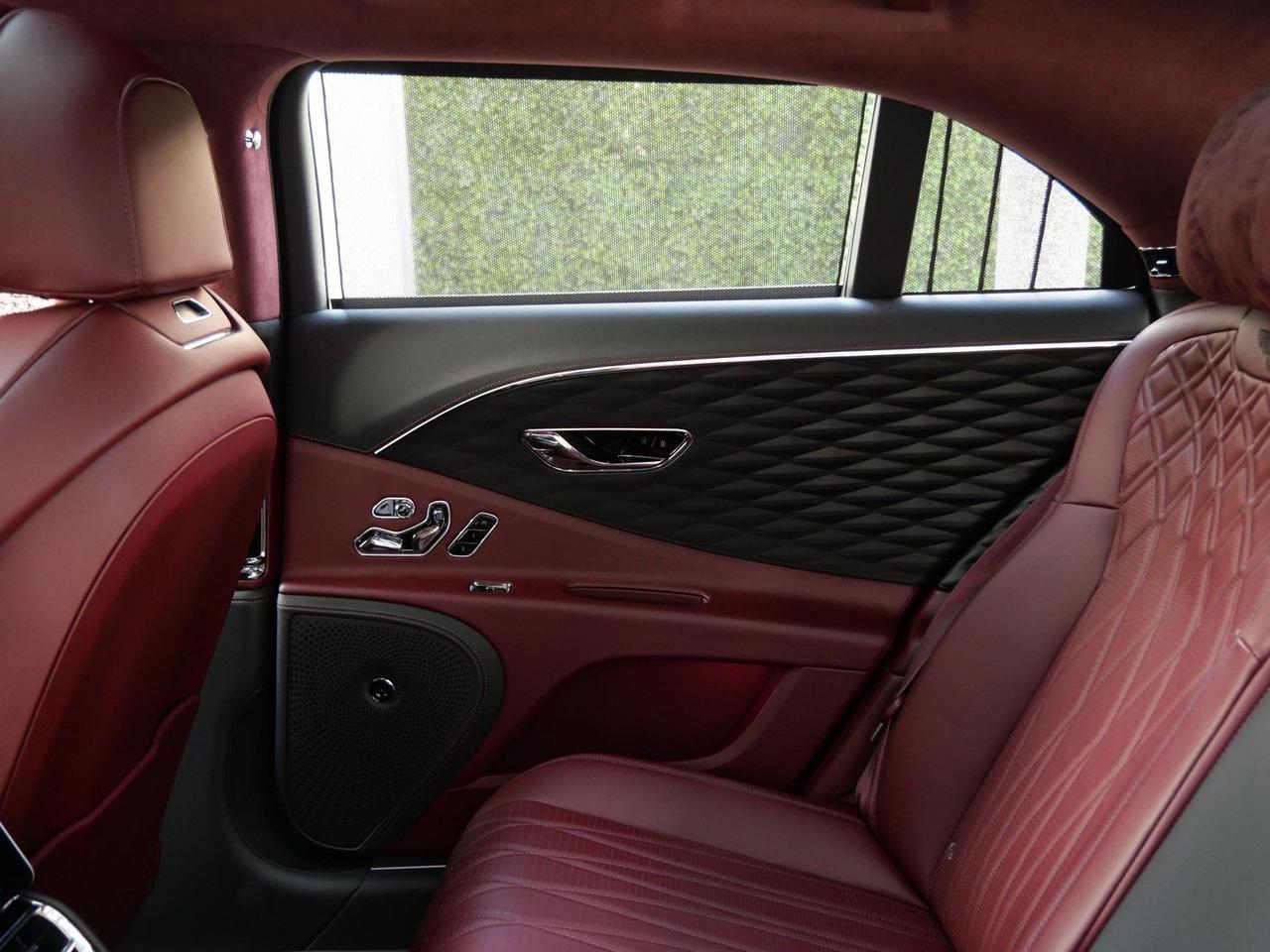 2024 Bentley Flying Spur Hybrid Azure Azure Lawrence KS