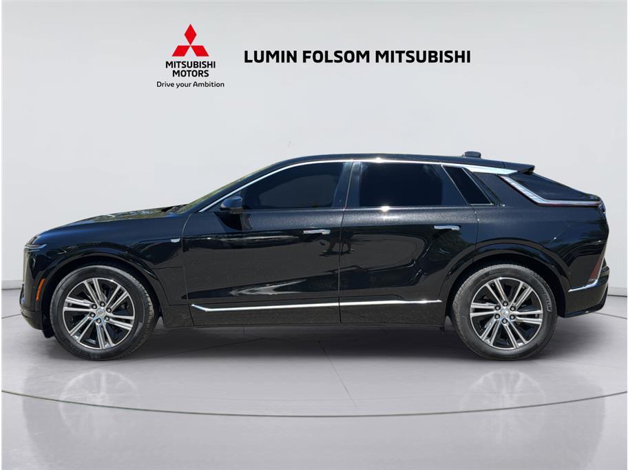 2024 Cadillac LYRIQ Luxury 1 Sport Utility 4D 2024 Cadillac LYRIQ Luxury 1 Sport Utility 4D