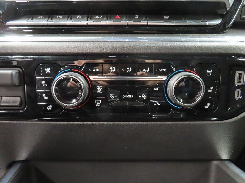 2024 Chevrolet Silverado 1500 4x4 Crew Cab High Country Fond du Lac WI 2024 Chevrolet Silverado 1500 4x4 Crew Cab High Country Fond du Lac WI