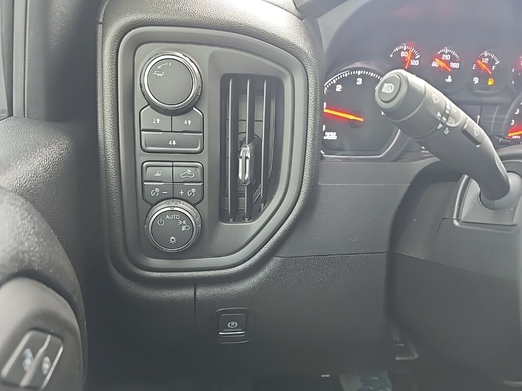 2024 Chevrolet Silverado 3500HD 4x4 Crew Cab Work Truck SRW Fond du Lac WI 2024 Chevrolet Silverado 3500HD 4x4 Crew Cab Work Truck SRW Fond du Lac WI