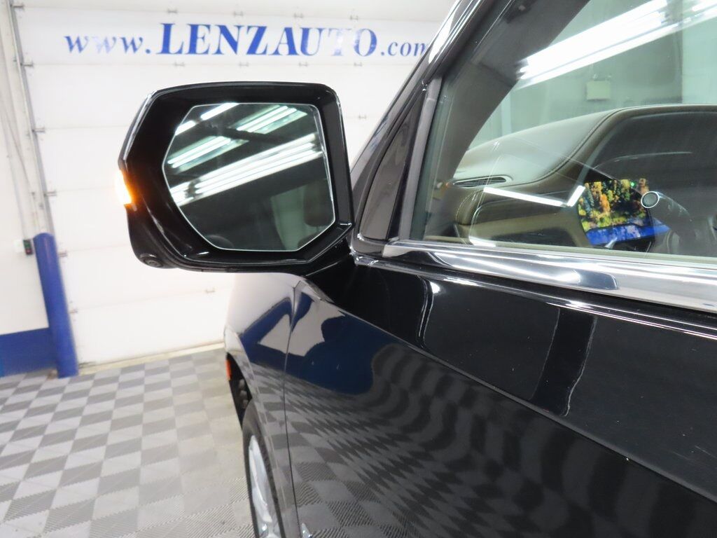 2024 Chevrolet Suburban High Country 4WD Fond du Lac WI 2024 Chevrolet Suburban High Country 4WD Fond du Lac WI