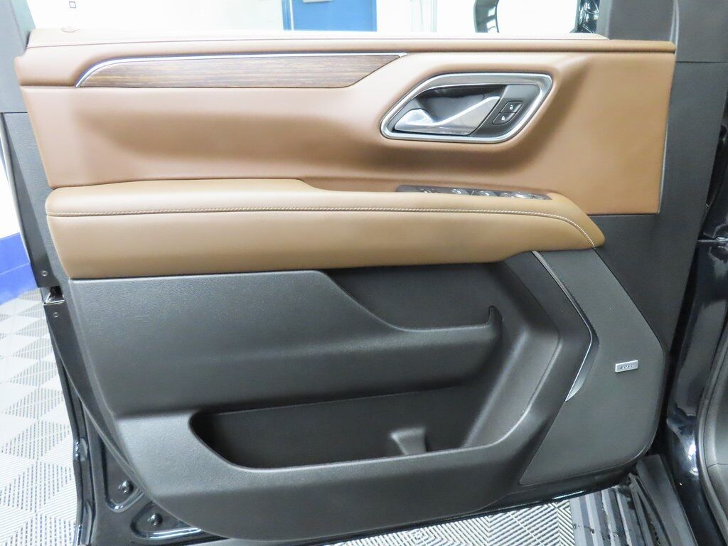 2024 Chevrolet Suburban High Country 4WD Fond du Lac WI 2024 Chevrolet Suburban High Country 4WD Fond du Lac WI