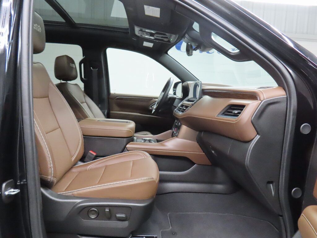 2024 Chevrolet Suburban High Country 4WD Fond du Lac WI 2024 Chevrolet Suburban High Country 4WD Fond du Lac WI