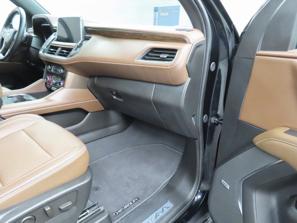 2024 Chevrolet Suburban High Country 4WD Fond du Lac WI 2024 Chevrolet Suburban High Country 4WD Fond du Lac WI