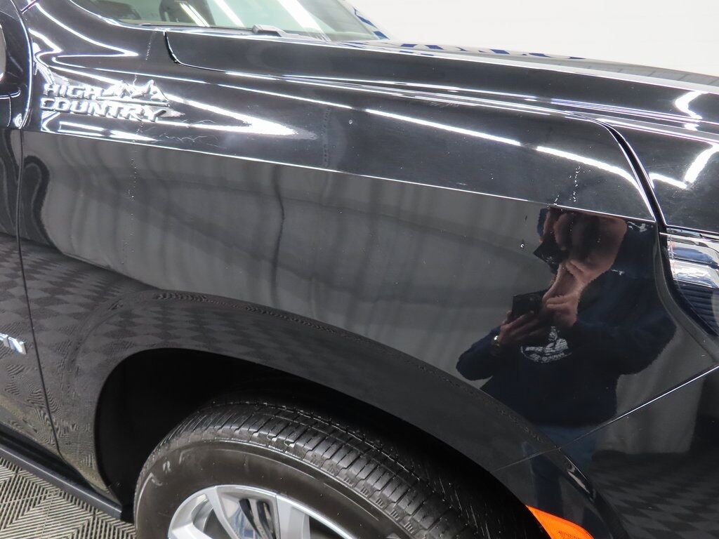 2024 Chevrolet Suburban High Country 4WD Fond du Lac WI 2024 Chevrolet Suburban High Country 4WD Fond du Lac WI