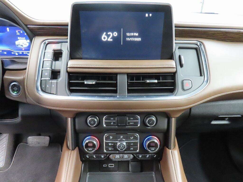 2024 Chevrolet Suburban High Country 4WD Fond du Lac WI 2024 Chevrolet Suburban High Country 4WD Fond du Lac WI